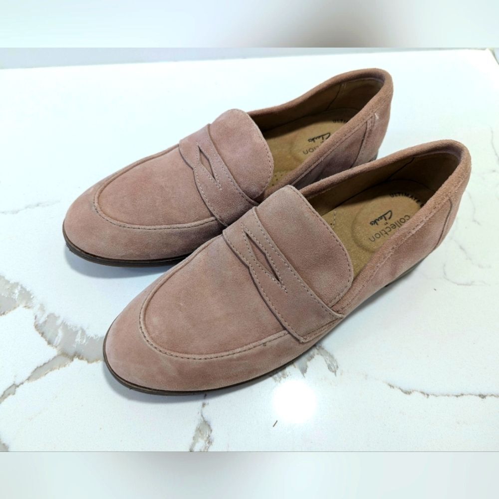 Clarks Women's Trish Rose Penny Oxford Loafer Rose Suede leather size 6.5 comfy
